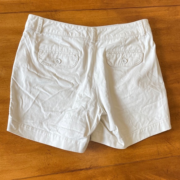 Dockers Light Khaki Shorts 6 - Picture 2 of 4